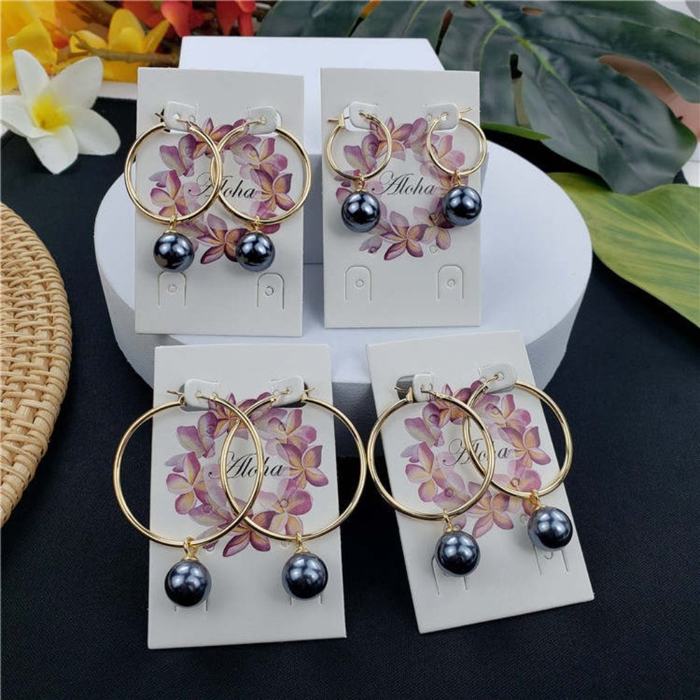 Hoop Earrings with Black Pearl